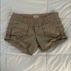 American Eagle 00’s Mini Cargo Shorts